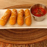 Mozzarella Sticks at DARZ! in Vila Do Conde