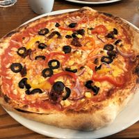 Veggie pizza made vegan at eatPIZZA in Lymington