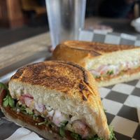 The Rainier 🥪🌱🍻  at Peaks and Pints in Tacoma