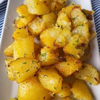 Baked potatoes with garlic at Fish and Grill Dunava in Vidin