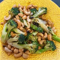 Plenty of cashews at Rise 88 Asian Fusion Food in Ulverstone