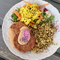lupin beans burger, quinoa, sweet potato & apple pure at Amora Silvestre in Castelo Branco