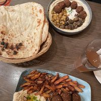   at Hummus Bar - Oktober in Budapest