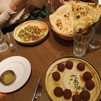  at Hummus Bar - Oktober in Budapest