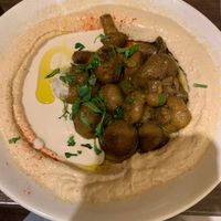 Hummus with mushrooms and tahini at Hummus Bar - Oktober in Budapest