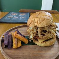 Double Cheese Burger at Sauce Tree Kuta in Kuta