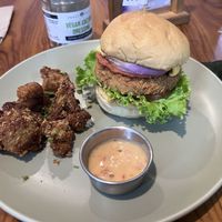 Saucetree Burger with cauliflower wings (I ate two before I thought to take a photo. They were really good, I’ve had breaded and fried mushrooms before, but cauliflower is better at Sauce Tree Kuta in Kuta