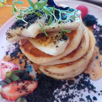 Vegan pancakes at Miolo in Lisbon