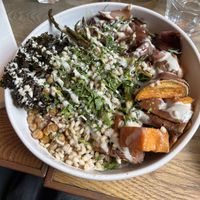 The sweet potato salad was served on a bed of farro with skinny asparagus and crisp kale. 🤤   at Evelyn's in Manchester