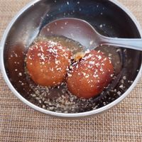 Gulab jamun at Curry Natural in Sao Paulo