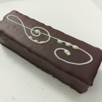 Somehow we ended up with an extra thing that we hadn't ordered at L'Empire des Sans in Montpellier