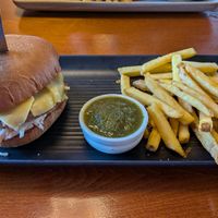 Vegan house burger at Public House Selvä Pyy in Aekaeslompolo