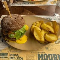 Burger Irlandesa  at Distrito Vegano Invernadero in Madrid