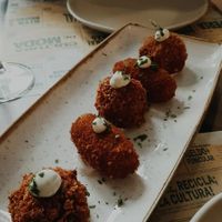 Croquetas "de la abuela". Variedad de ingredientes. Algunas de de chorizo vegano y otras de verduras. at Distrito Vegano Invernadero in Madrid
