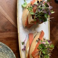 Brunch: gofre salado (bacon y queso azul) at Distrito Vegano Invernadero in Madrid