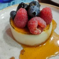 Cheesecake crema catalana at Distrito Vegano Invernadero in Madrid
