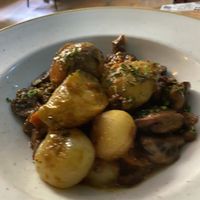 Boeuf bourguignon  at Distrito Vegano Invernadero in Madrid