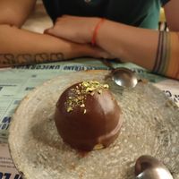 Pistachio tartlet with strawberry ice-cream 6€ at Distrito Vegano Invernadero in Madrid