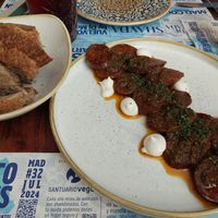 Starter / Chorizo a la sidra at Distrito Vegano Invernadero in Madrid