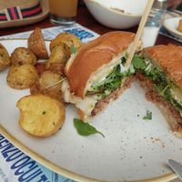 Main  / Burger of the month: Nonna Smash Burger at Distrito Vegano Invernadero in Madrid
