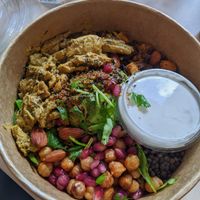 Protein Vegan Chicken Bowl (12,95€) - 4/5. at beets&roots - Prinzenstraße in Berlin