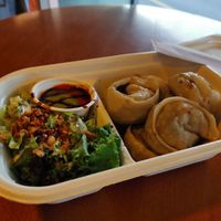 Vegan Momos with delicious but truly hot sauce (best momos in Zürich?) at Roots of Himalaya in Zurich