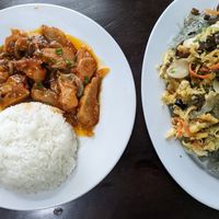 Chicken lemongrass with rice 🍚 and glass noodles 🍜 at Tinh Tam Vegan in Hue