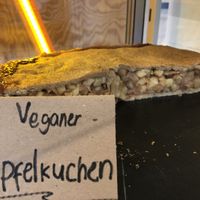 Veganer Apfelkuchen  at moxxa.caffè in Cologne