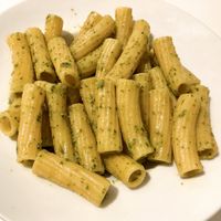 Pasta with rocket pesto without parmesan   at 13% in Mallorca