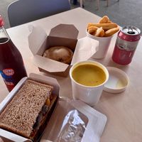 Sándwich, soup, pie, chips & drinks  #Veganuary at Tebay Services Southbound in Orton