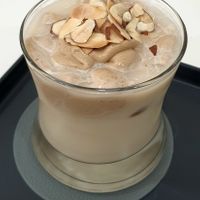 Vegan peanut butter cream latte at Nuldam Space - 널담은공간 경복궁점 in Seoul