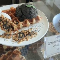 Croffle with icecream at Nuldam Space - 널담은공간 경복궁점 in Seoul