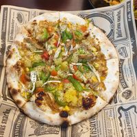 Veggie Pizza at Cao Yuan Zhai - 草緣齋 - Maybe closed in Hualien