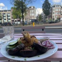 Moksi Quinoa Djar Pesi with outside view   at The Old Soul in Amsterdam