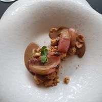 Cipollotti e crumble di nocciole at Cadebasi in Erbusco