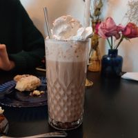 Hot cocoa at Kahvila Rakastan in Helsinki