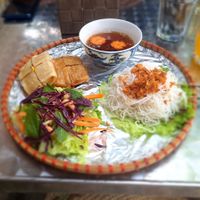 Vegan crepe with rice noodles. Very good sauce! at Ola VIETNAM in Porto