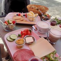 Vegan breakfast plate and children's plate at Greens Cafe Deli in Kempen