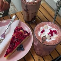 🫶🏼🫶🏼  at Greens Cafe Deli in Kempen