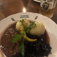 Linsenbraten mit Klößen und Rotkohl   at Braugaststätte Papiermühle in Jena