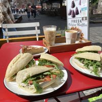 „La Regina“ and Apple Cake  at LUDO in Ghent