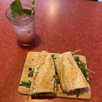 ‘Chicken’ curry sandwich, raspberry lemonade  at LUDO in Ghent