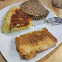 Pincho de tortilla de sobrasada y napolitana de york y queso at Veggira in Bilbao