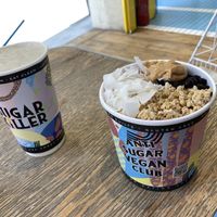 Smoothie and pitaya bowl at Sugar Killer in Athens