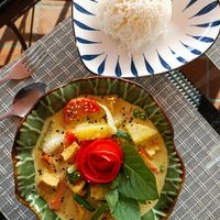 Green curry tofu at Poke Bowl in Koh Chang