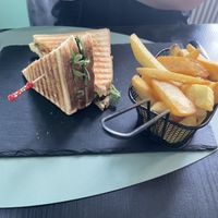 Clubsandwich mit Pl  at Entrega430 X Veggiezz in Linz