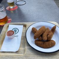 Buitenkant goed krokant en van binnen precies stevig en smeuïg!   at Het Boterhuis in Delft