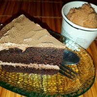 Soft Choco Cake with Thai Tea Ice Cream at May Veggie Home in Bangkok