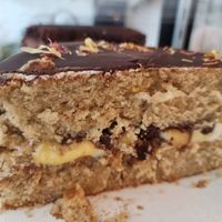 Banana chocolate cake at Plant Dragon in Leuven