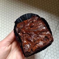 Un brownies praliné délicieux et gourmand at Plant Dragon in Leuven